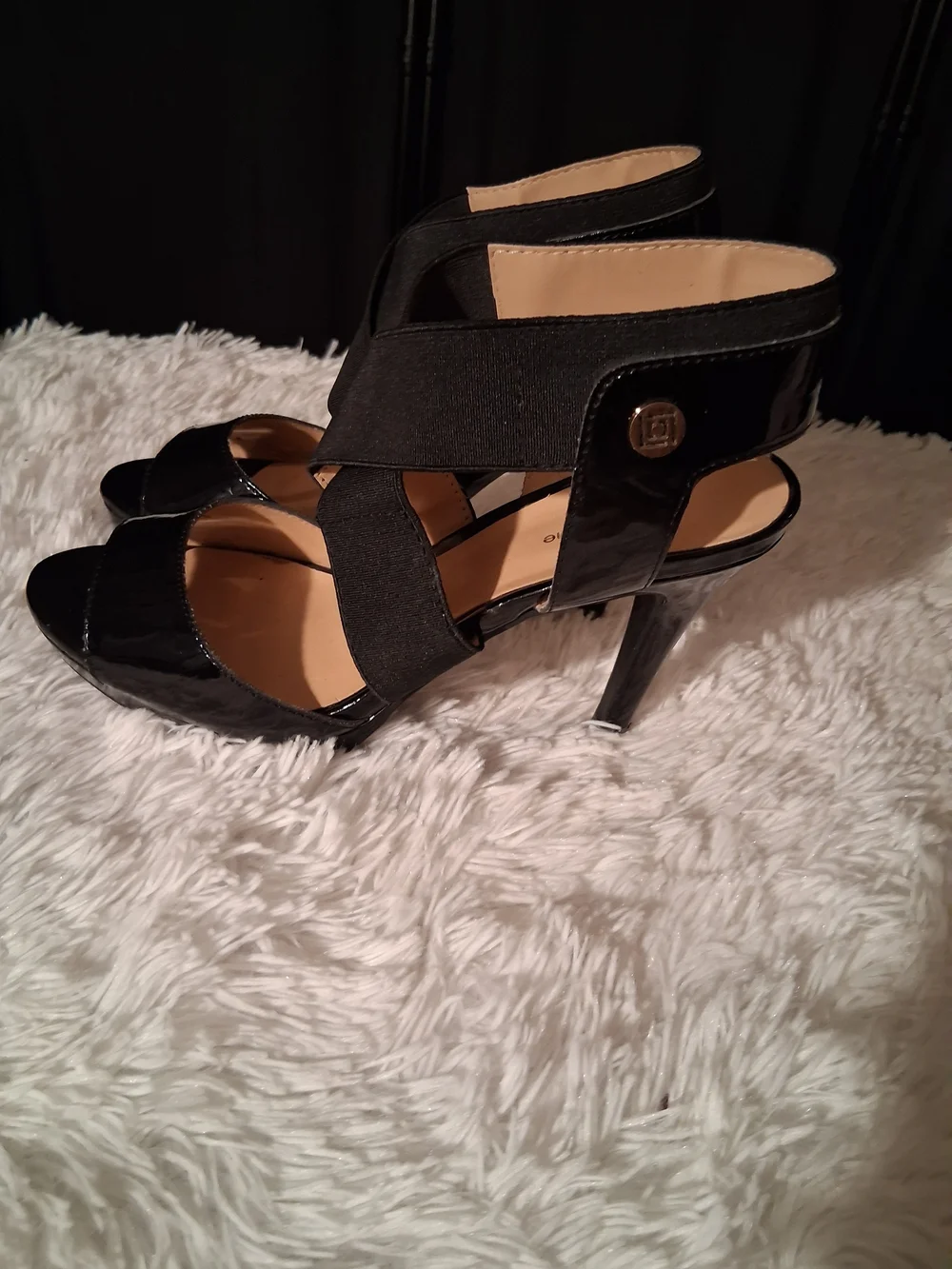 Liz Claiborne Black Patent & Fabric Crisscross Slingback Heels NWOT